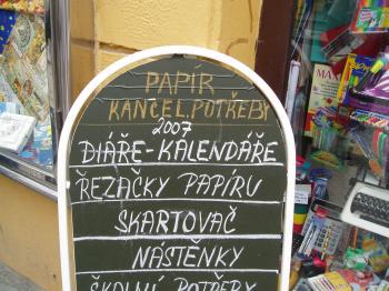 Denne kalender kan kbes i Prag til nsten ingen penge. Men det er vel begrnset, hvor ofte man har diarr. I just wonder what use you can have of a diarrhoe calender.